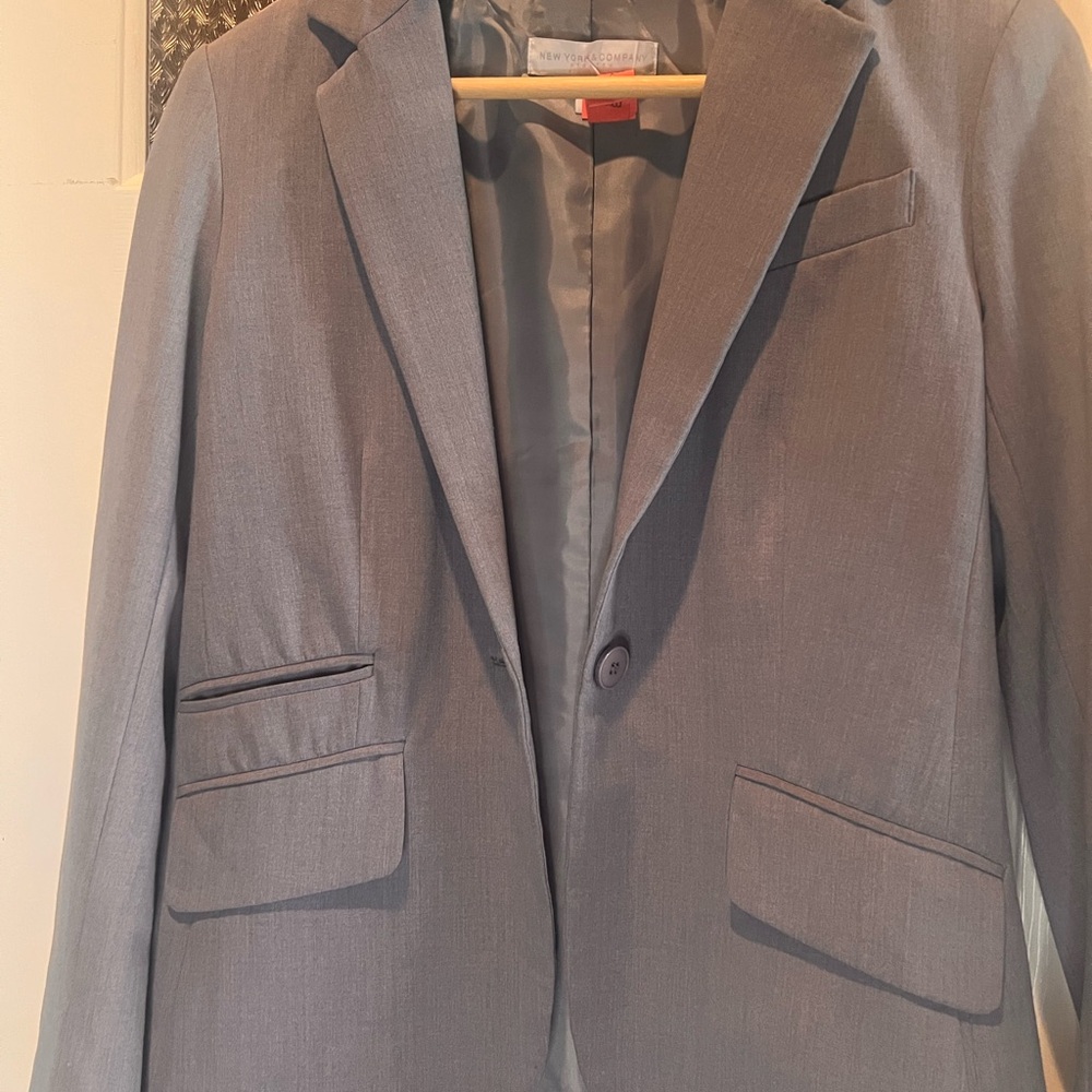 New York & Company Gray Sport Coat with Notched Lapels